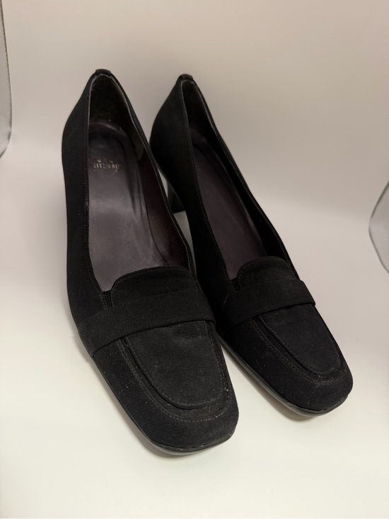 Stuart Weitzman Shoes - Vintage Stuart Weitzman Black Pumps Loafer Style Kitten Heel Size 9.5 Classic